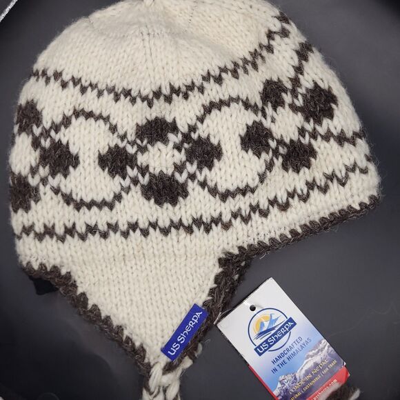 NWT US Sherpa Fleece Lined Earflap Hat Handcrafted In Nepal Tassels Winter Cap - Picture 2 of 9